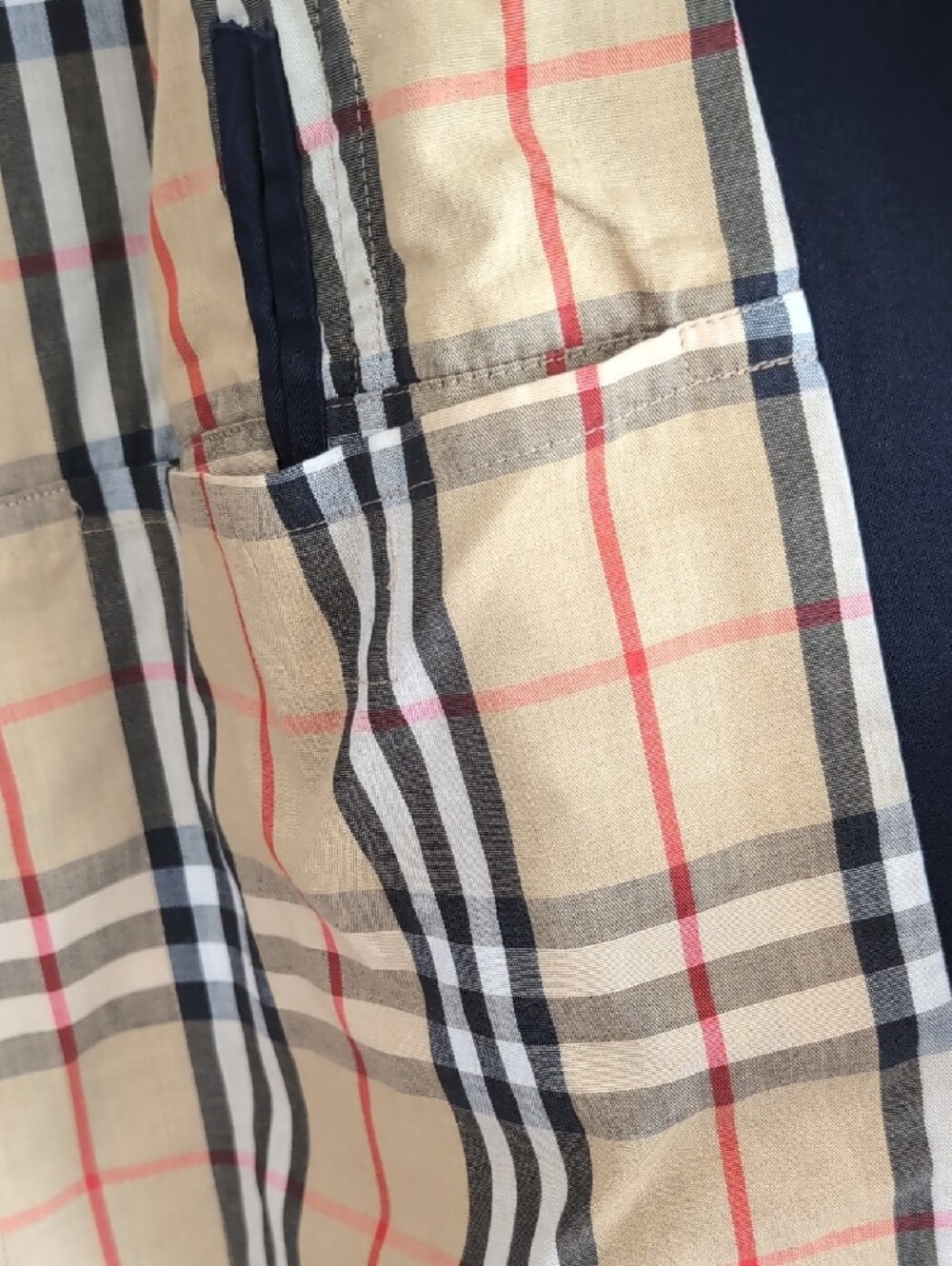 Burberry Trench Coat with Signature Check Lining - Picture 12 of 12